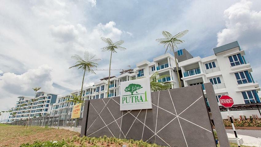 Homestay @ Bandar Seri Putra 加影 外观 照片